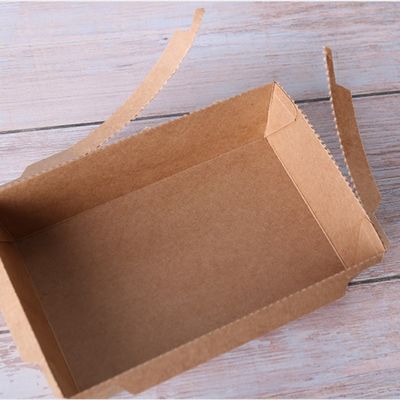 μίας χρήσης εμπορευματοκιβώτια τροφίμων κιβωτίων 300gsm τροφίμων σουσιών δίσκων εγγράφου 500ml 600ml Kraft με τα καπάκια