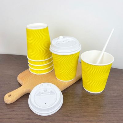 4oz 120ml 8oz 250ml τα μίας χρήσης εγγράφου φλυτζάνια καφέ φλυτζανιών κίτρινα με το καπάκι κυματίζουν τον τοίχο